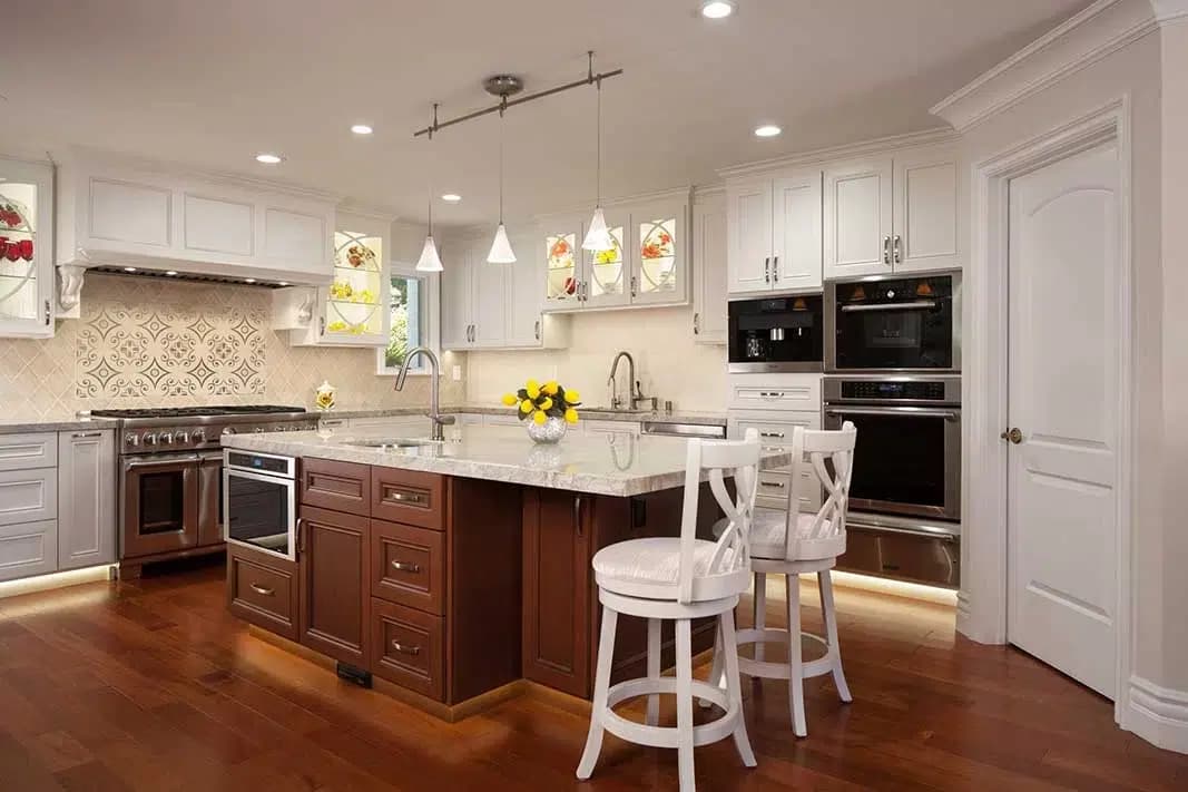 Bright and Airy Home San Mateo by Craftsmen's Guild — photo 9 of 9